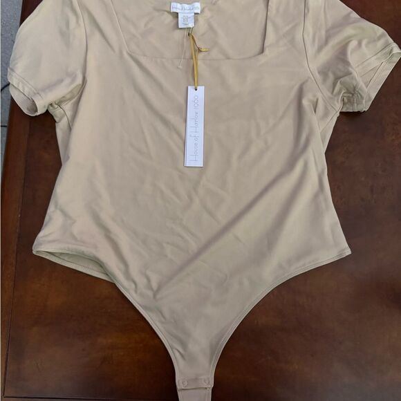 House of Harlow 1960 Cream Fitted Short Sleeve Bodysuit NWT XL - Picture 3 of 6